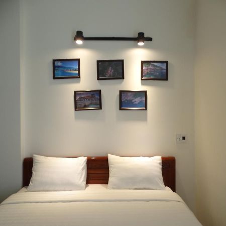 Yellow House Homestay Hoi An Exterior photo